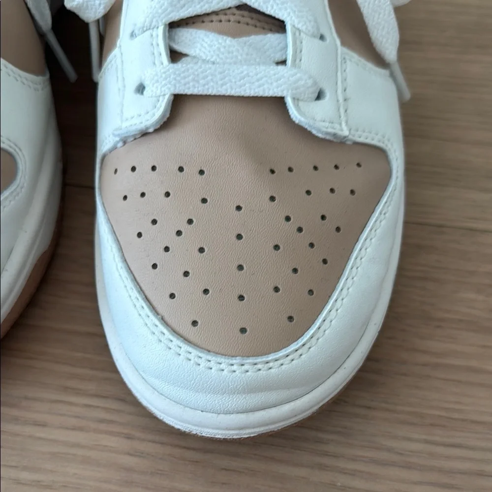 Nike | Womens Dunks low | White and Tan | 8.5 - Picture 3 of 10